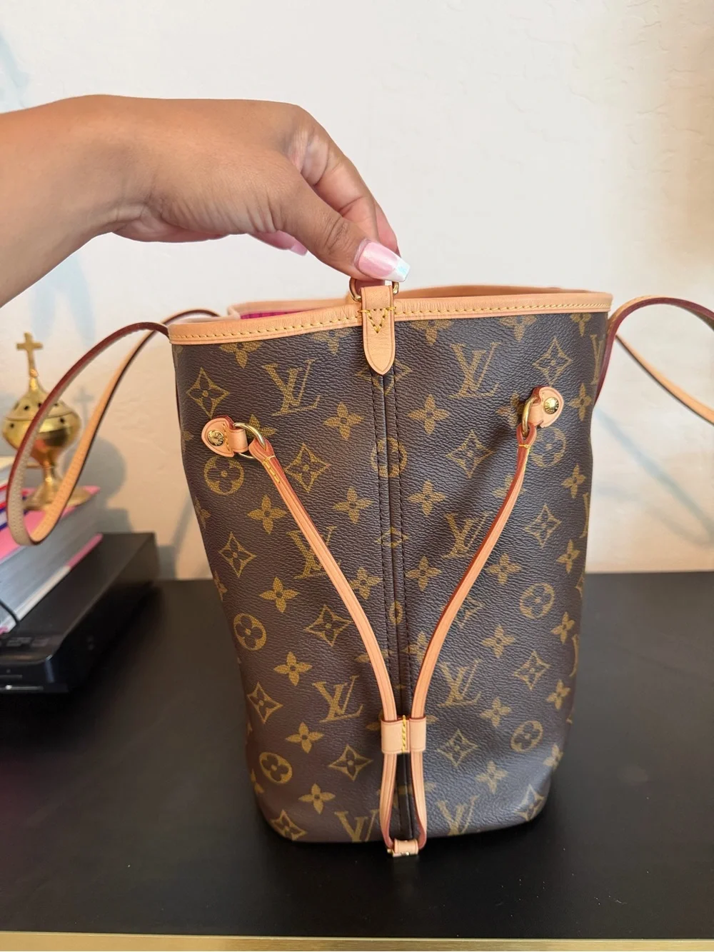 Louis Vuitton Neverfull Bandoulière Inside Out MM Rose Pondichery